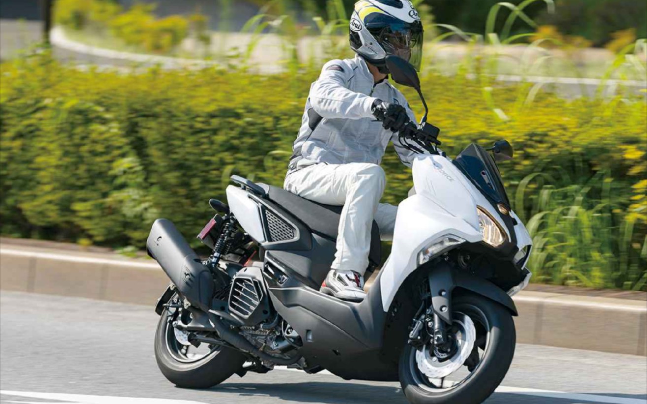 小排量运动平踏板,雅马哈x-force,nmax同款动力平台,但性能略强