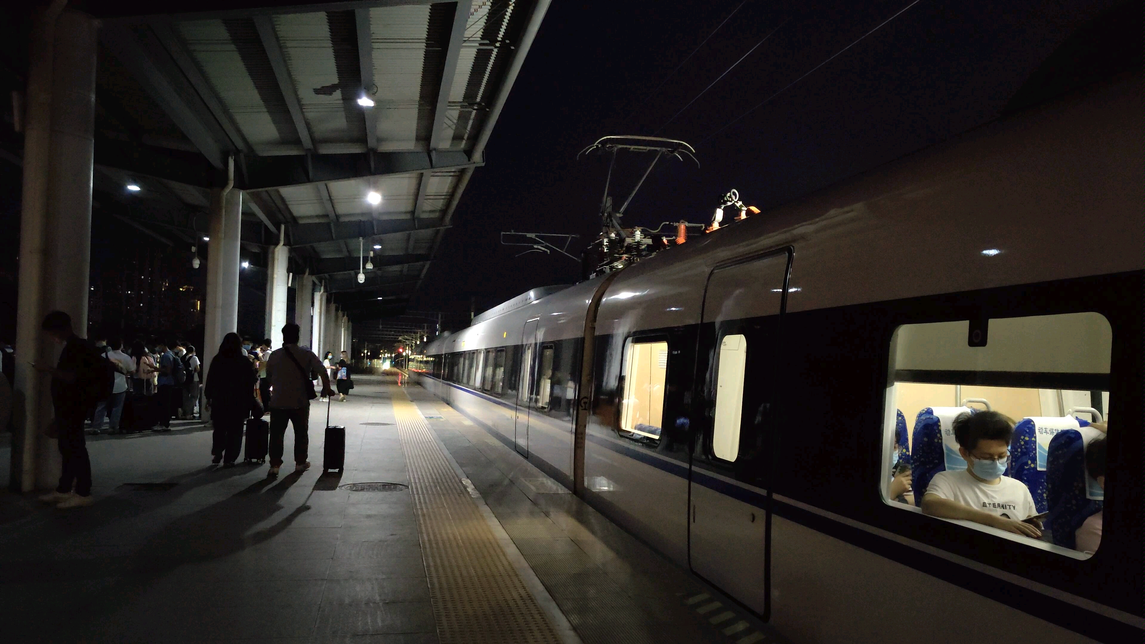 d7192(湛江西~佛山西)19:21出茂名站3站台