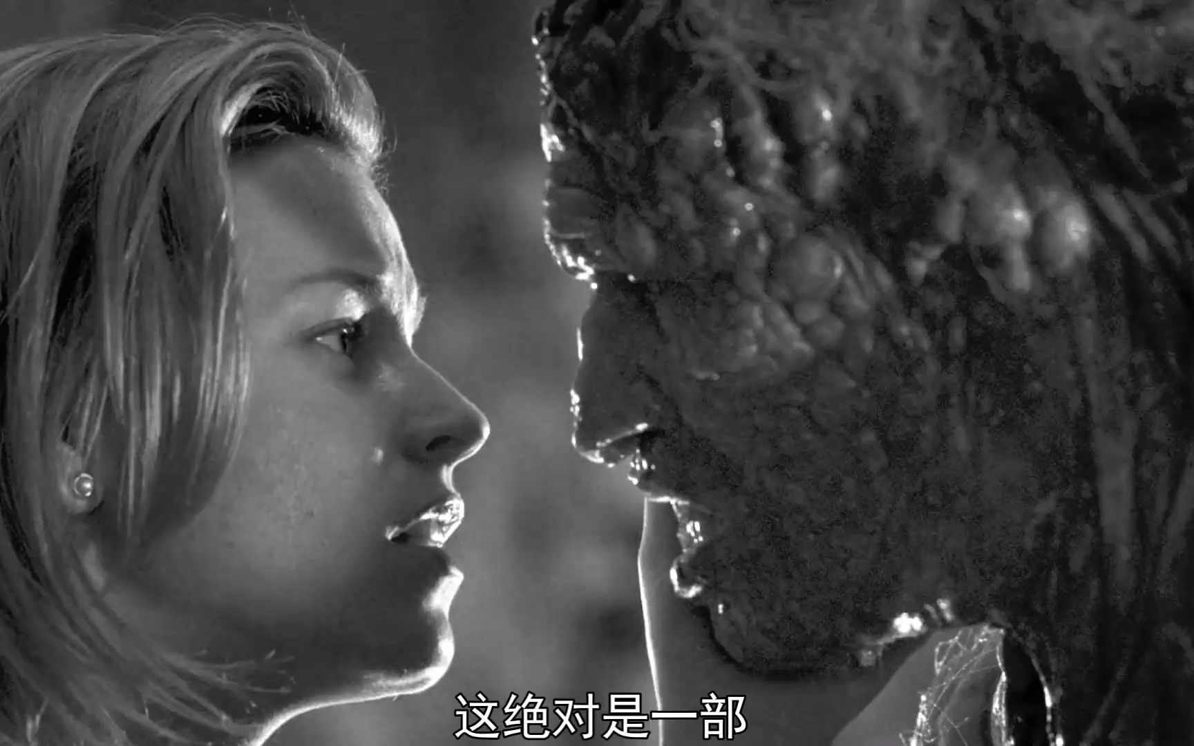 外星虫族入侵地球,这是我看过最恶心的电影《撕裂人》