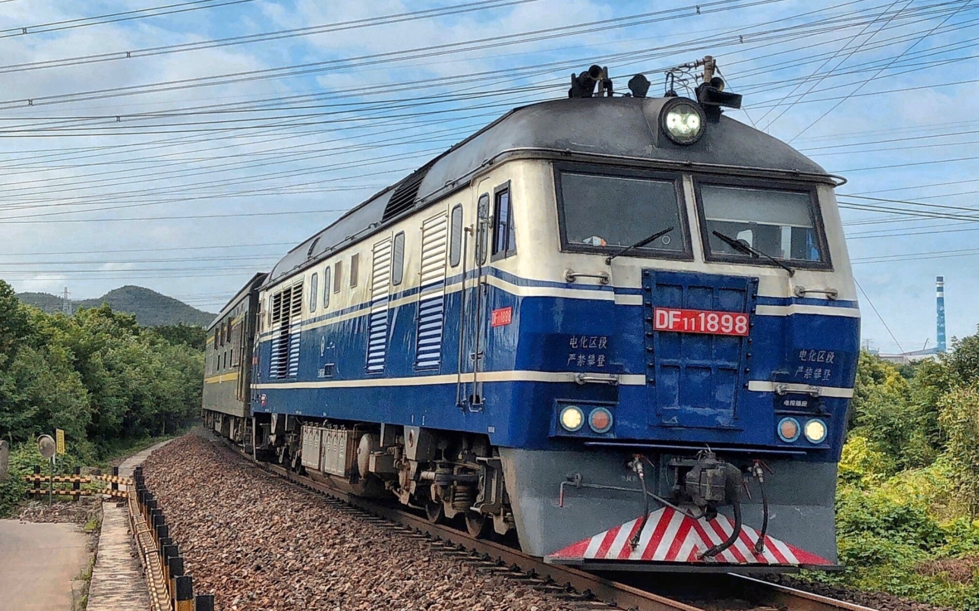 df11-1898担当t237,采石两道通过