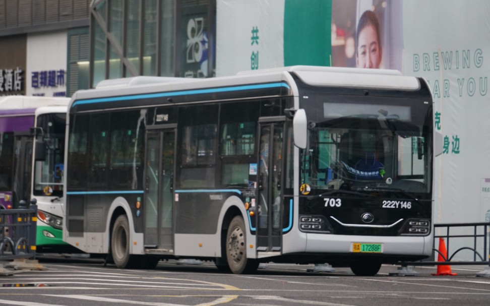 [武汉公交]yx703路放班车前方展望[pov-2-143]