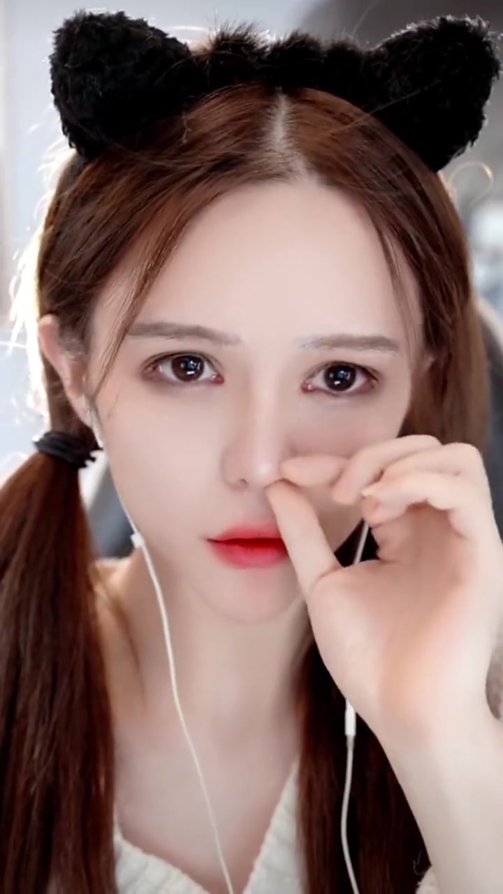 甜美女孩小银酱的支配粉封面很纯欲小银酱qaq