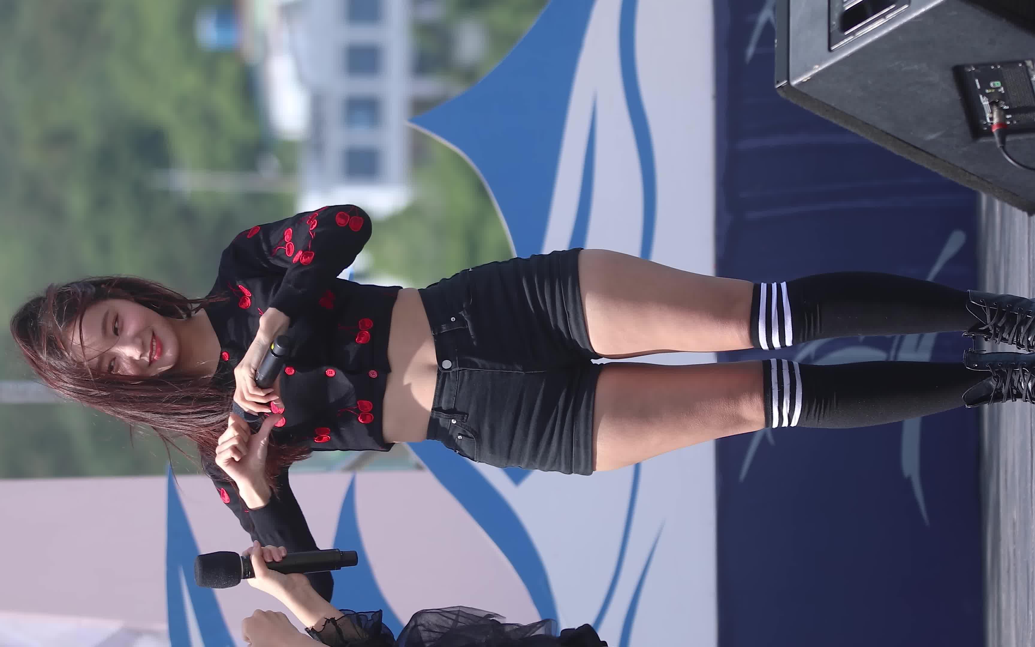 手机 4k 妍雨 momoland 蹦迪 180519