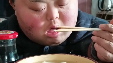 鸭哥今天吃什么