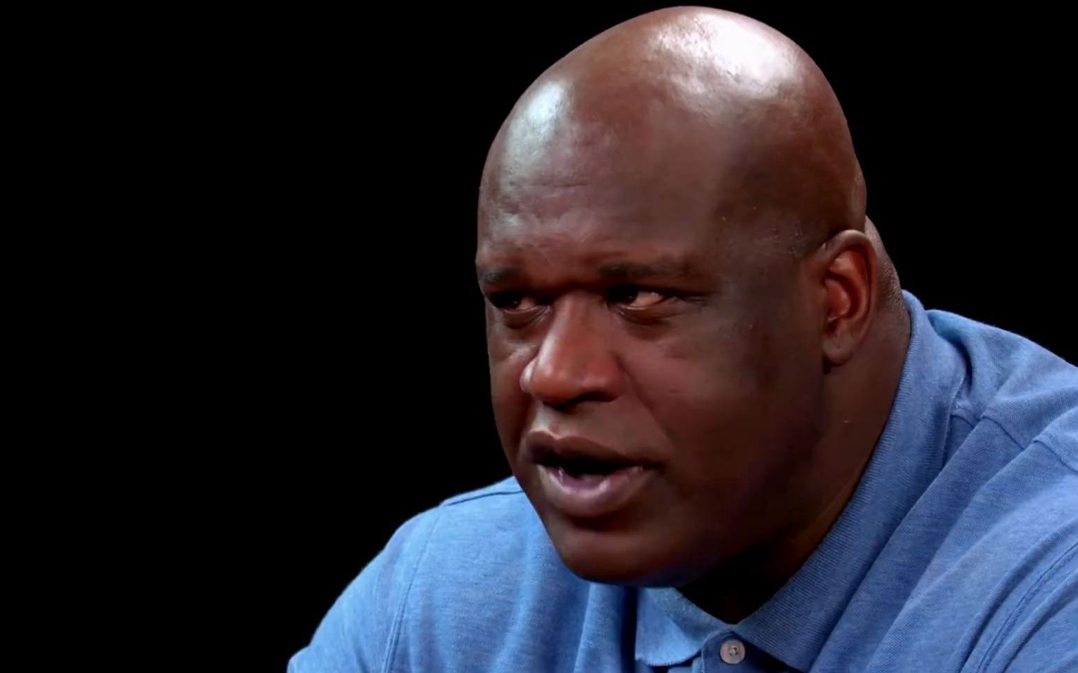 【搞笑奥尼尔】沙奎尔在吃辣鸡翅时尽量不做鬼脸_哔哩哔哩_bilibili