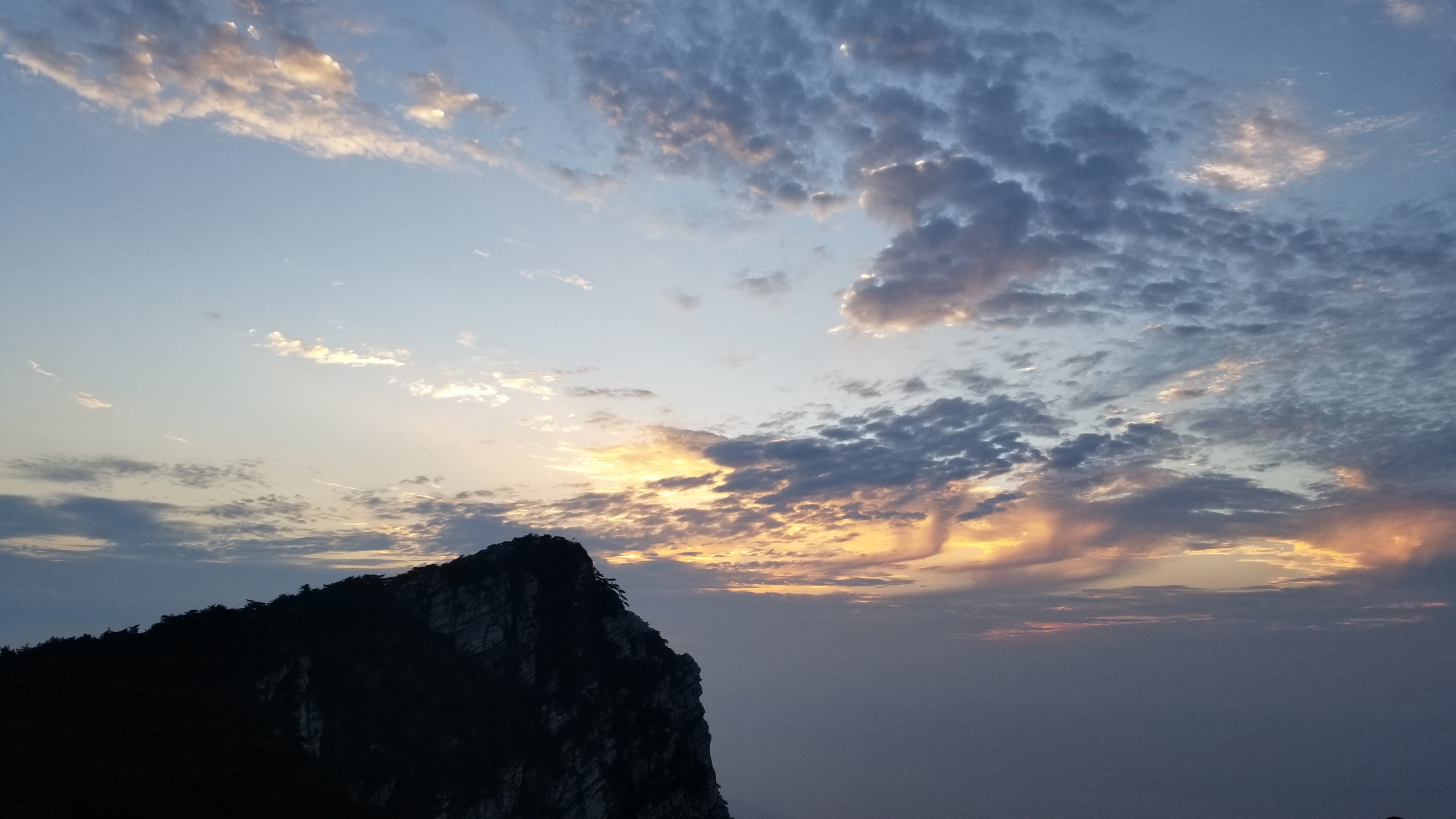 [图]在庐山五老峰二峰看假的日出（存档用）