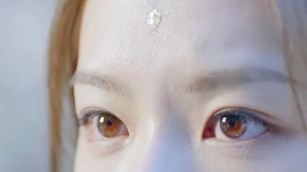 流星痕封印了他与她的过往,这抹不掉的痕迹也成为