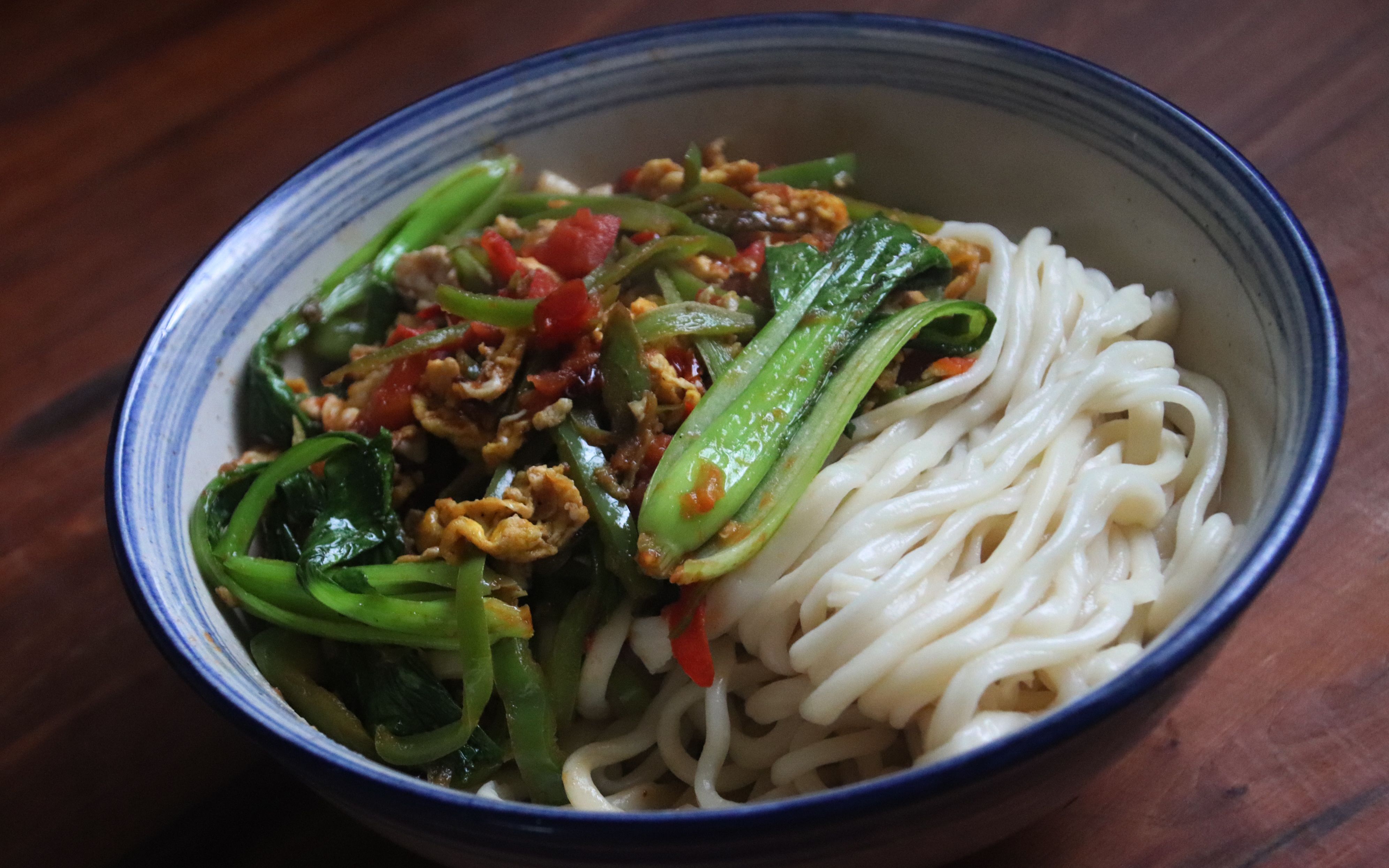 西北人最爱吃的拌面,一大碗面成本才3块多,看着有食欲吃着过瘾