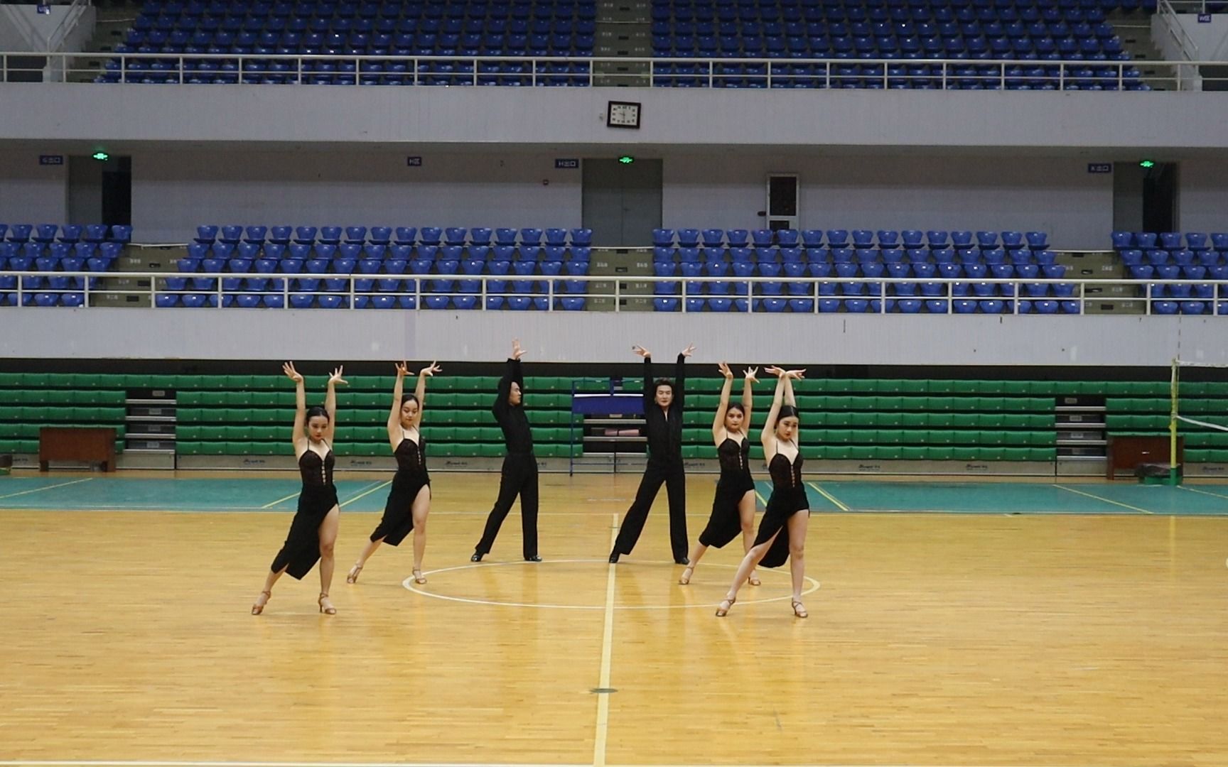 2022年中国大学生体育舞蹈(团体舞)线上赛 rcj六人组 中南财经政法