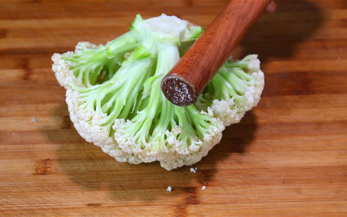 花菜可别直接下锅了大厨教你一招口感鲜脆入味好吃下饭