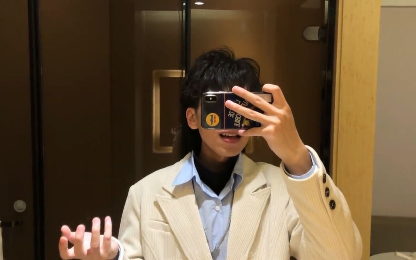 网红七叔终于对《星辰大海》下手了,翻唱比原唱还火,单曲循环了很多遍