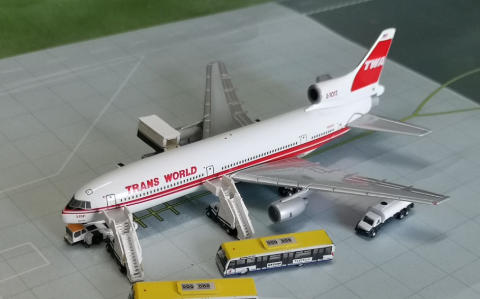 gj环球航空l-1011飞机模型开箱