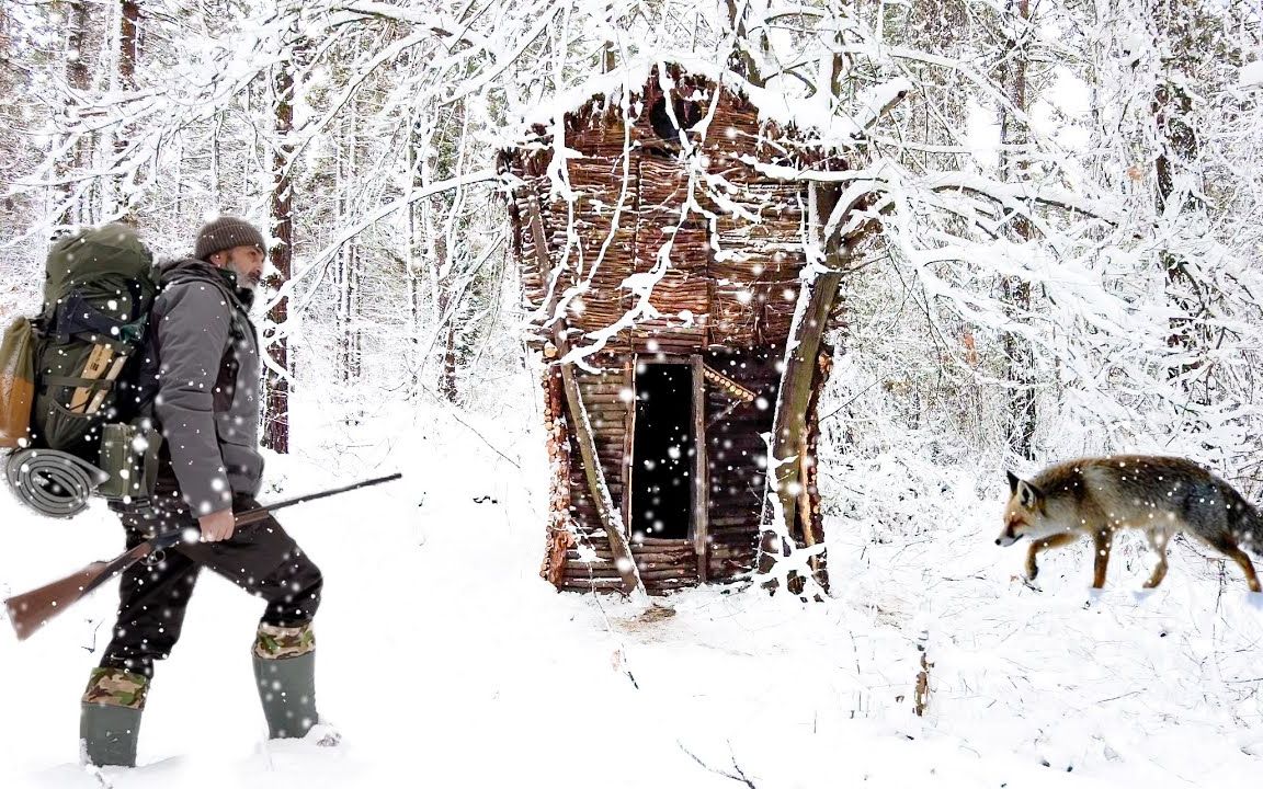 寒風凜冽的雪地森林,扛槍進入我的雪木屋,夜晚還能體驗野獸出沒