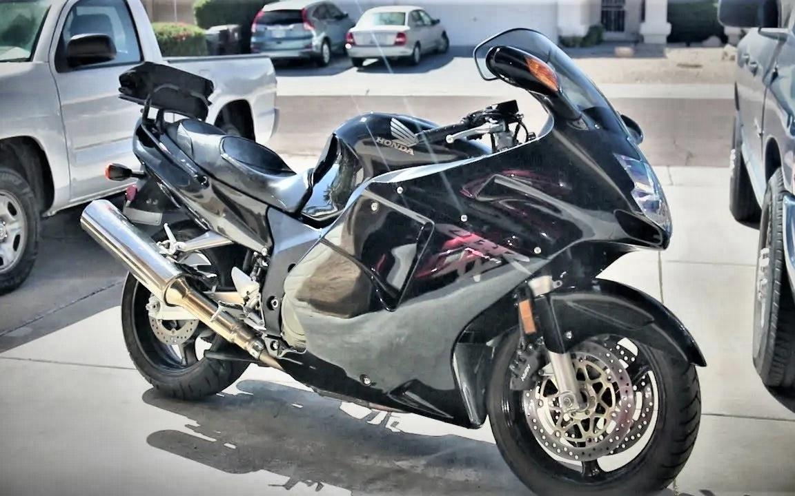 [doctormotorcycle] 本田cbr1100xx-它会运行?