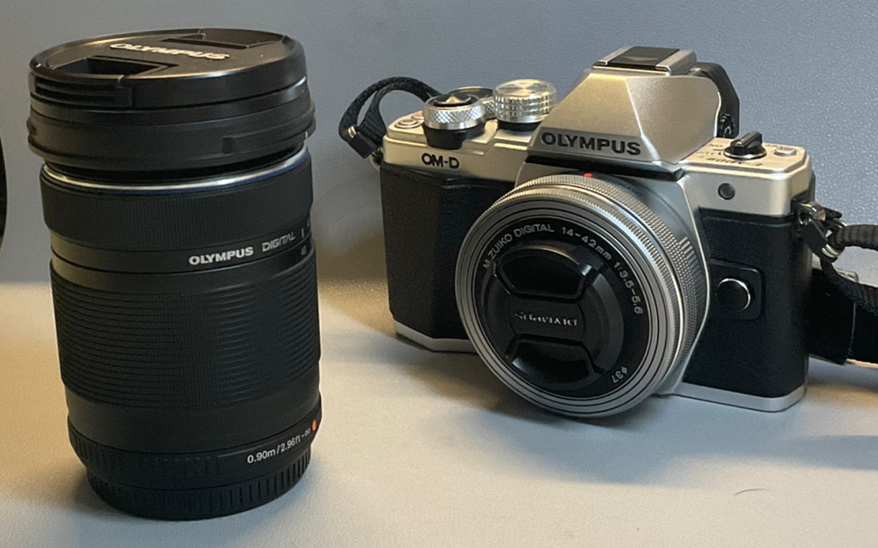 贫苦大学生攒了一个月买的奥林巴斯40150镜头