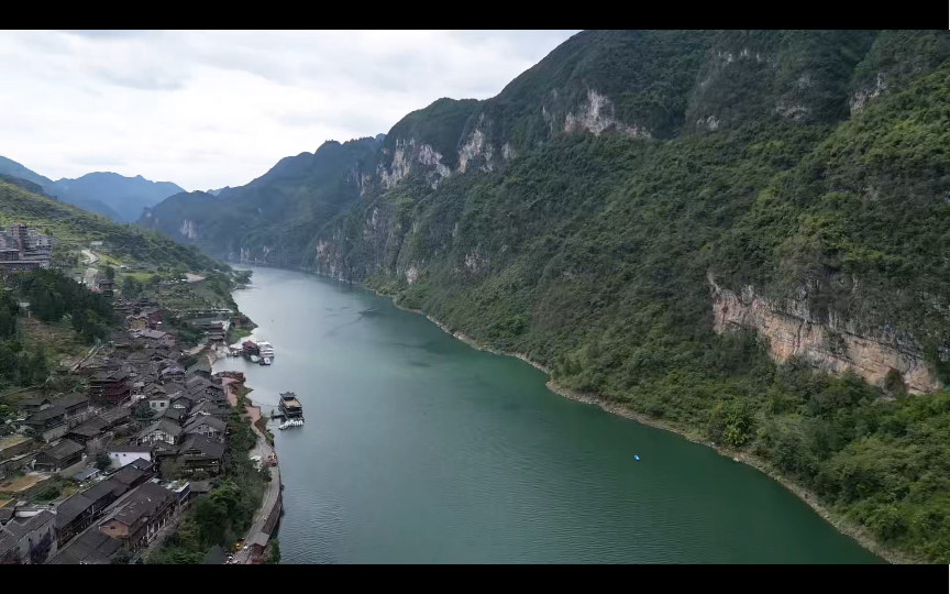 游走乌江画廊,体验龚滩古镇的风情