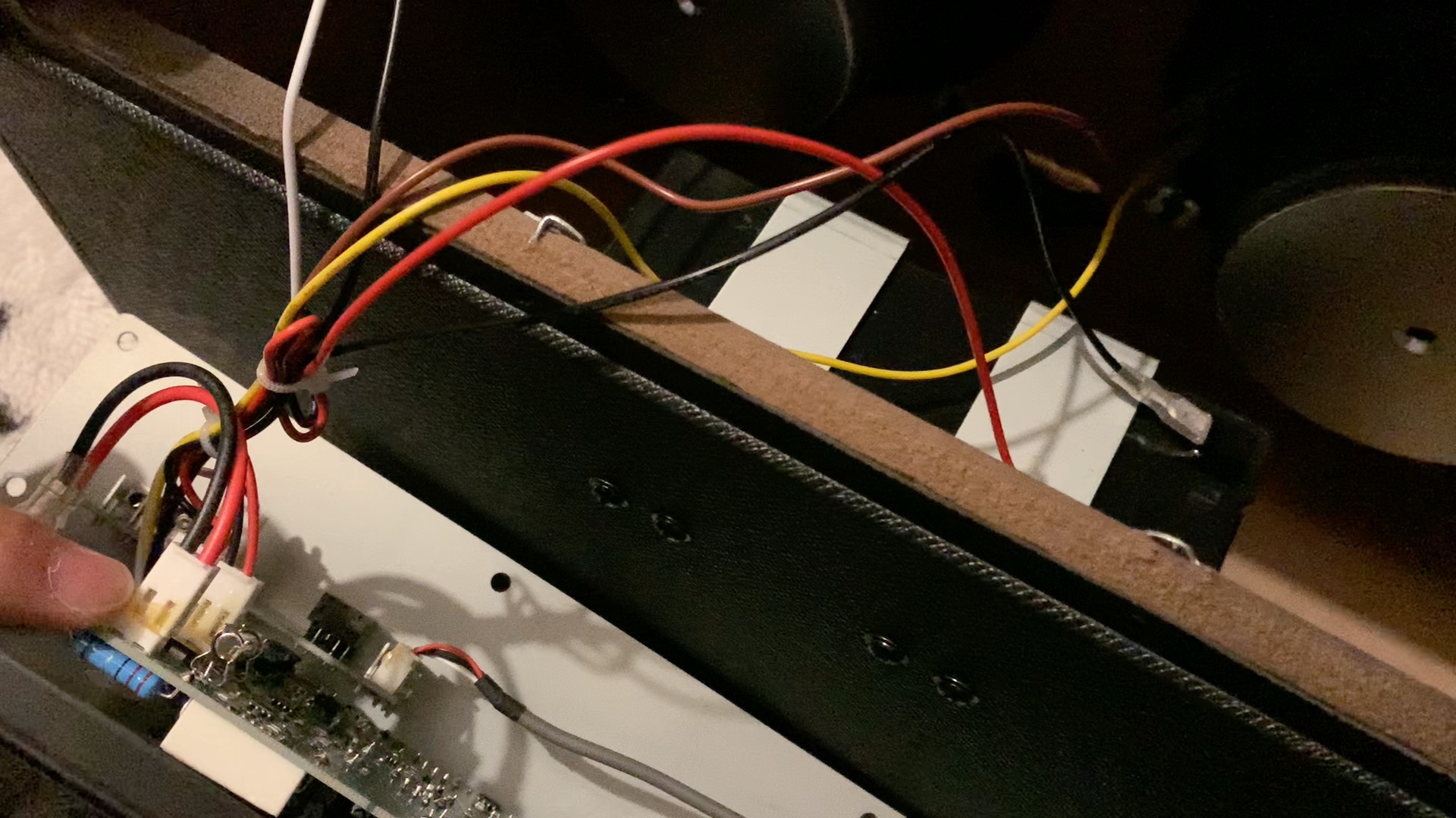 joyoac40拆解民谣吉他音箱拆解卓越ac40拆解内部电池