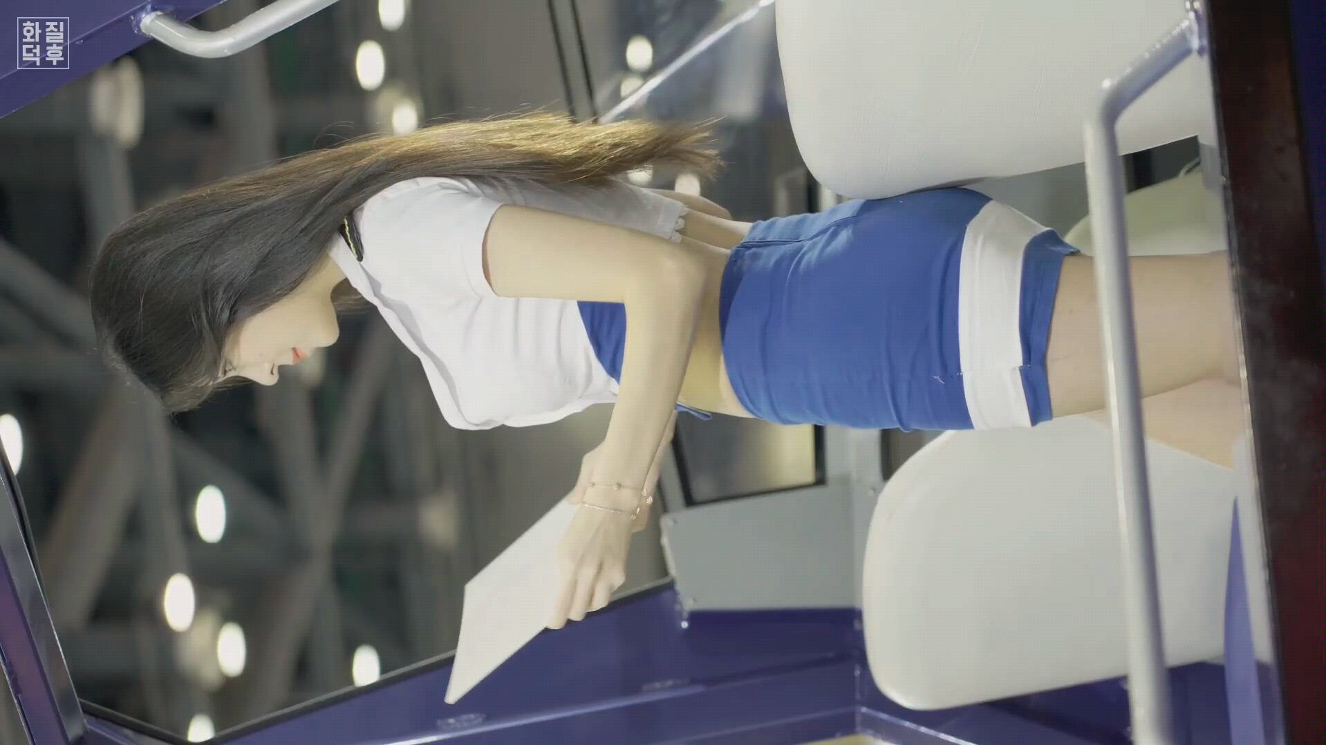 4k超清 赛车模特-身材火辣的韩国小姐姐穿着蓝色の小短裙热舞嗷!