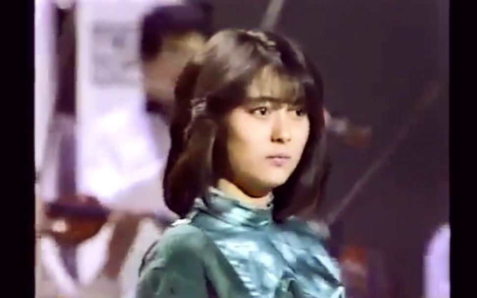 【Miho的第1首前十单曲】中山美穂  生意気 1985.11.04哔哩哔哩bilibili