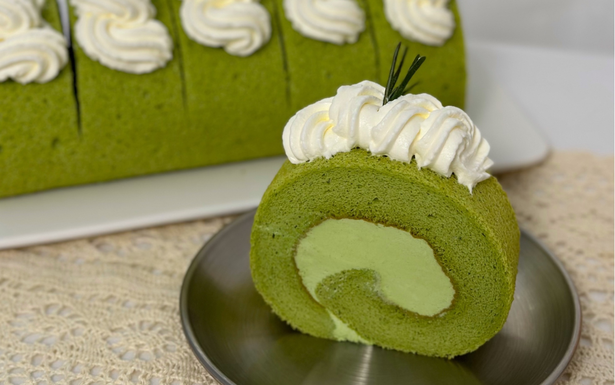 开心果蛋糕卷|冬日里的一缕春|很甜又很暖