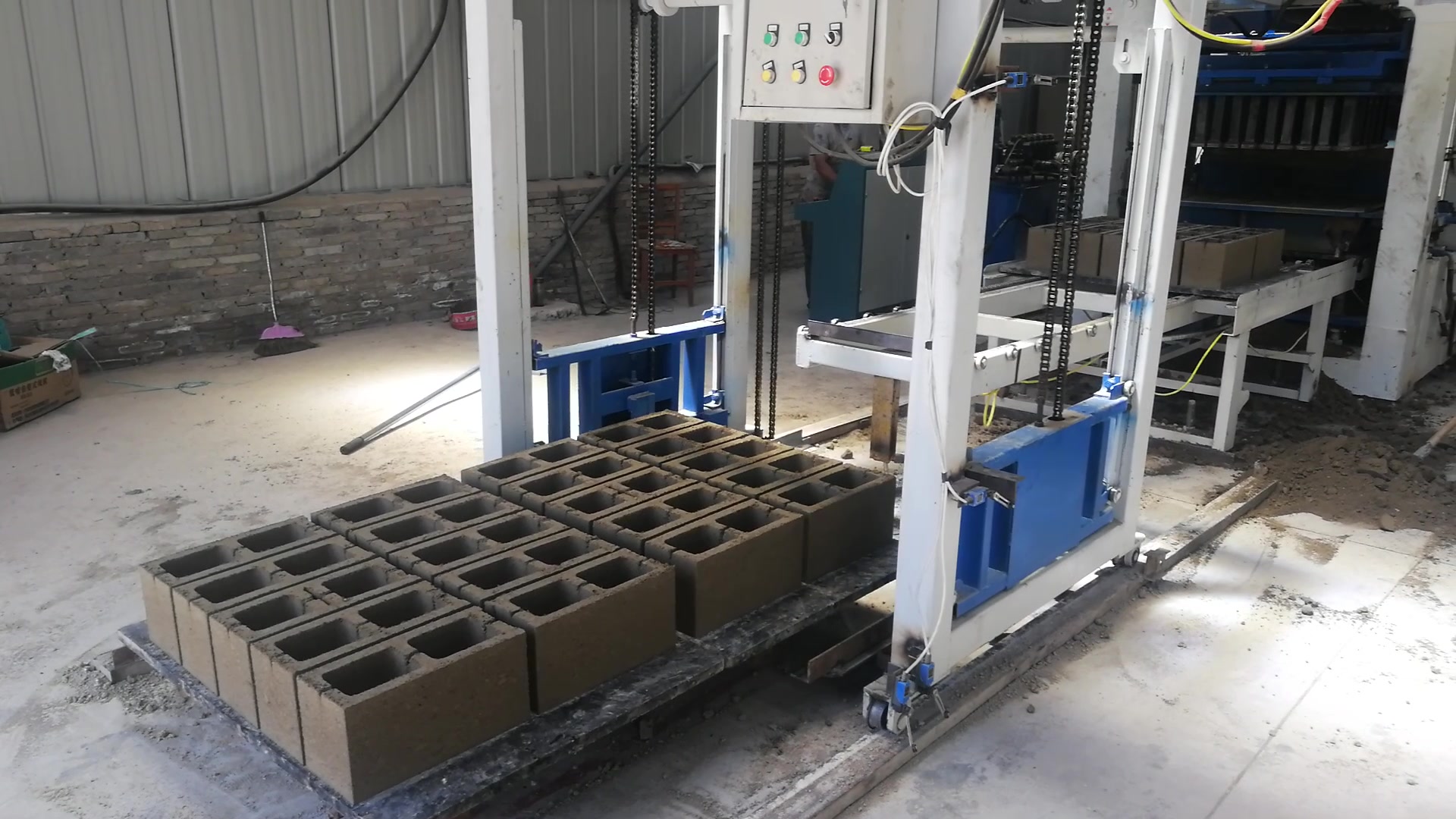 巩义大型水泥空心砌块砖机 免烧水泥空心砖机功能强大