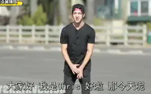 Download Video: 猜拳，玩游戏  赢了 当着男友面前强吻他的女友，老外真是太开放了