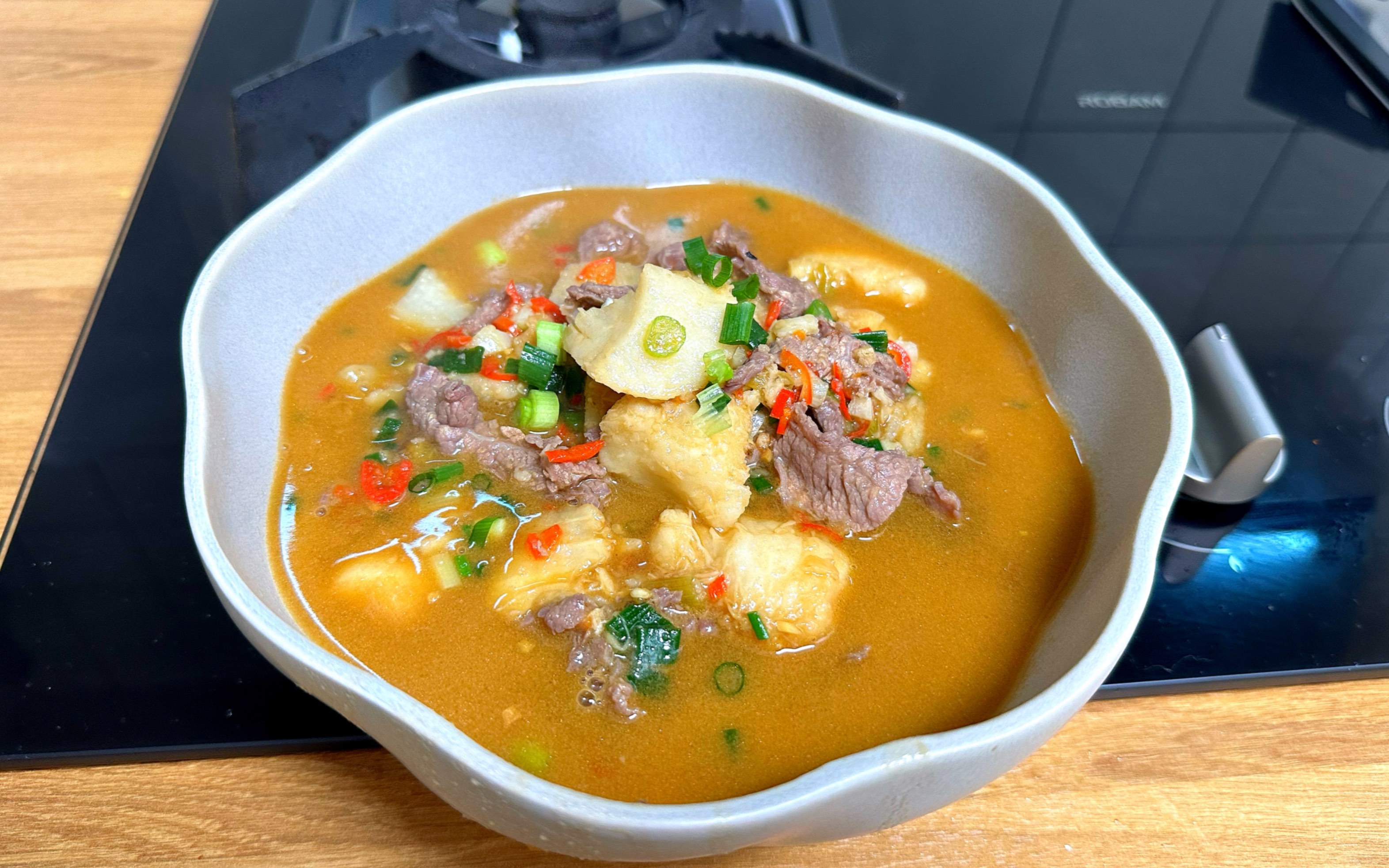 芋头牛肉汤～别杠别杠可以不叫汤～虽然比较重口～你可以不喝汤～但是