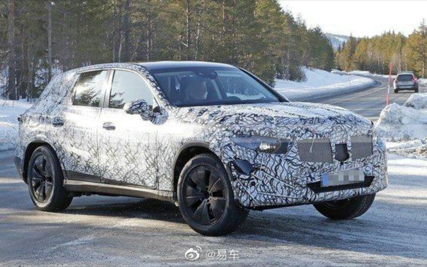 奔驰glc  2021最新路试谍照