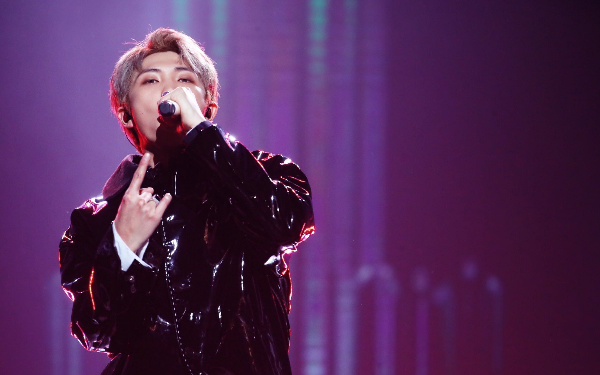 【踩点练习】金南俊的略微燃向mv舞台混剪_哔哩哔哩 (゜-゜)つロ 干杯