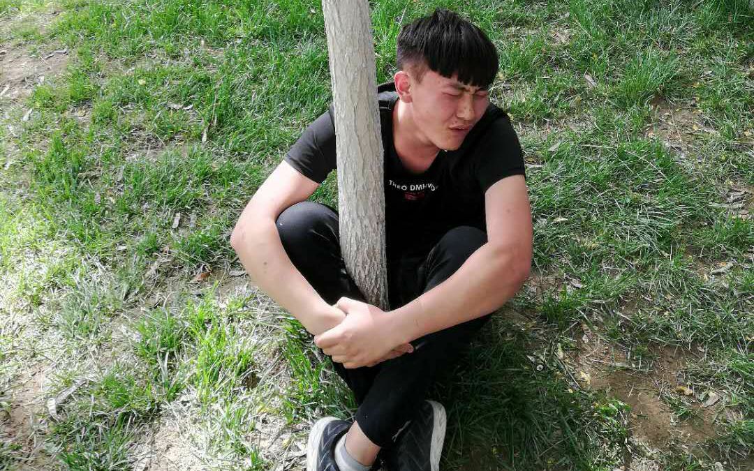 110吗   我们班主任被坏人抬走了