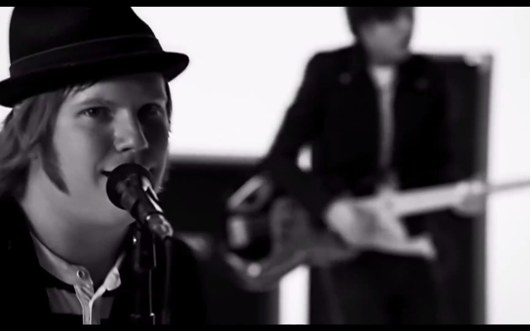 [图]【高品音质】《Fall Out Boy-The Take Over, the Breaks Over》