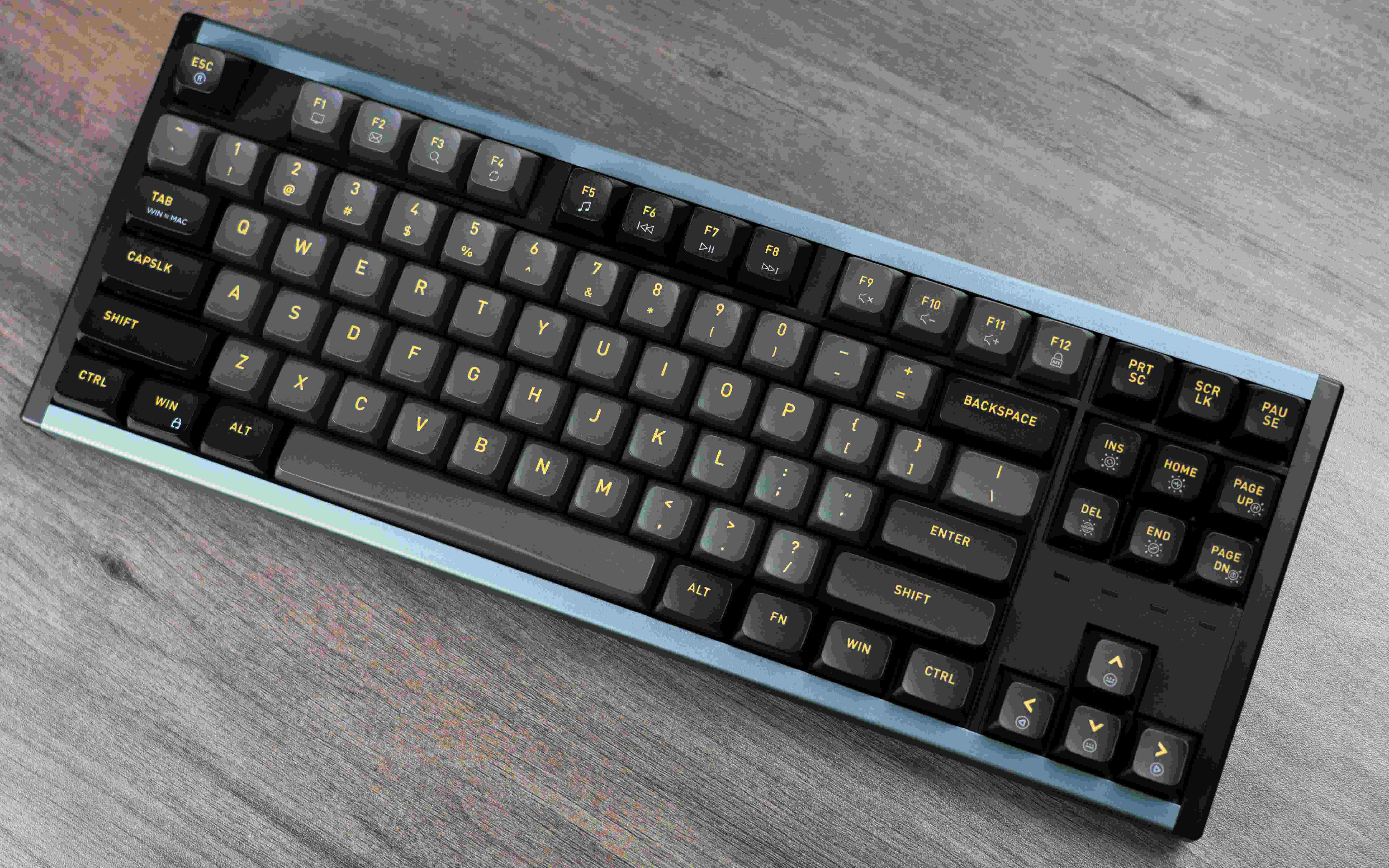 入门机械键盘也有好质感-黑峡谷i3