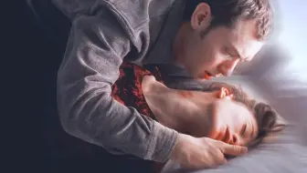 “我要你喉咙中的血和彻底的爱。”