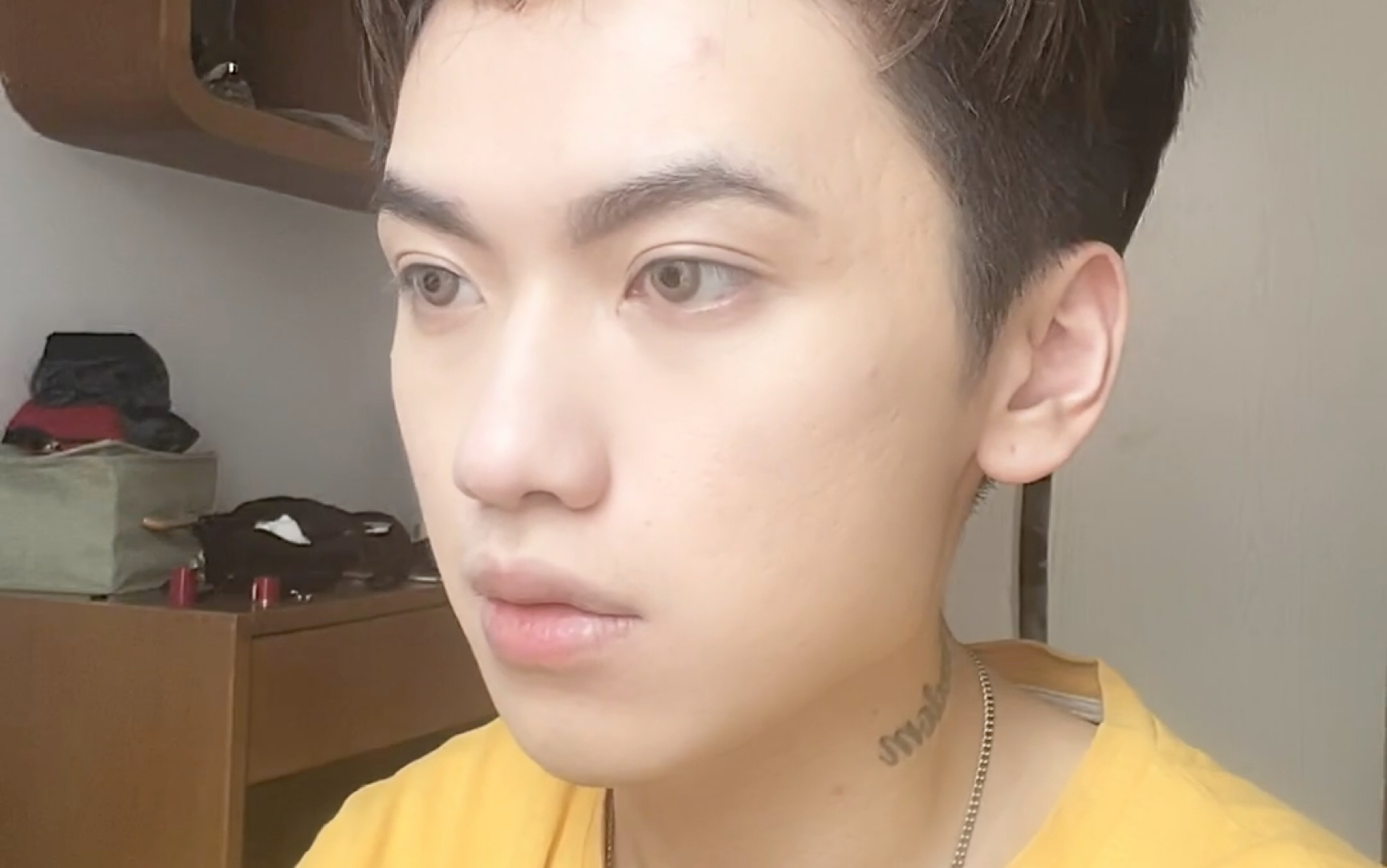 痘痘肌男生的日常妆