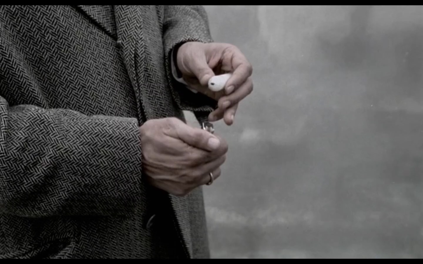 塔可夫斯基《乡愁》 电影史上最经典的长镜头之一.