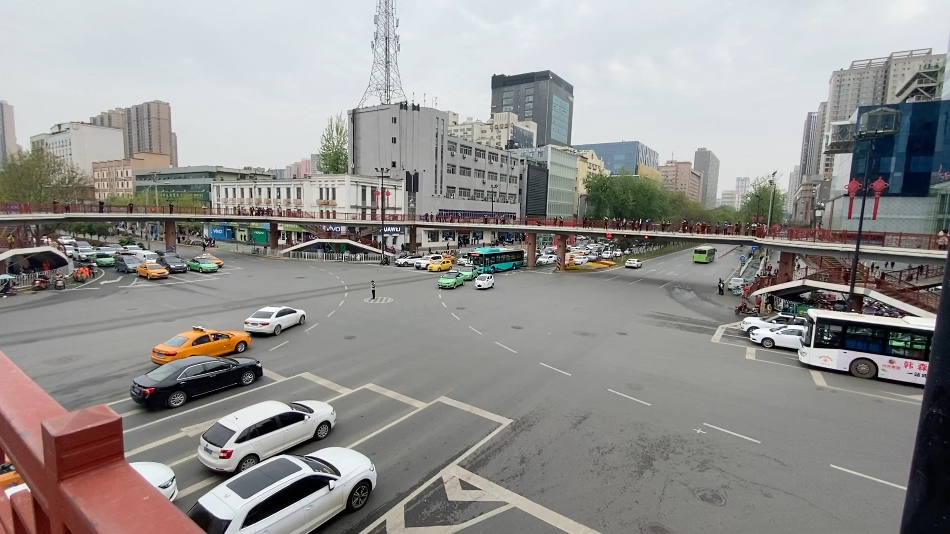 4西安小寨十字路口默哀记录】_哔哩哔哩 (゜-゜)つロ 干杯~-bilibili