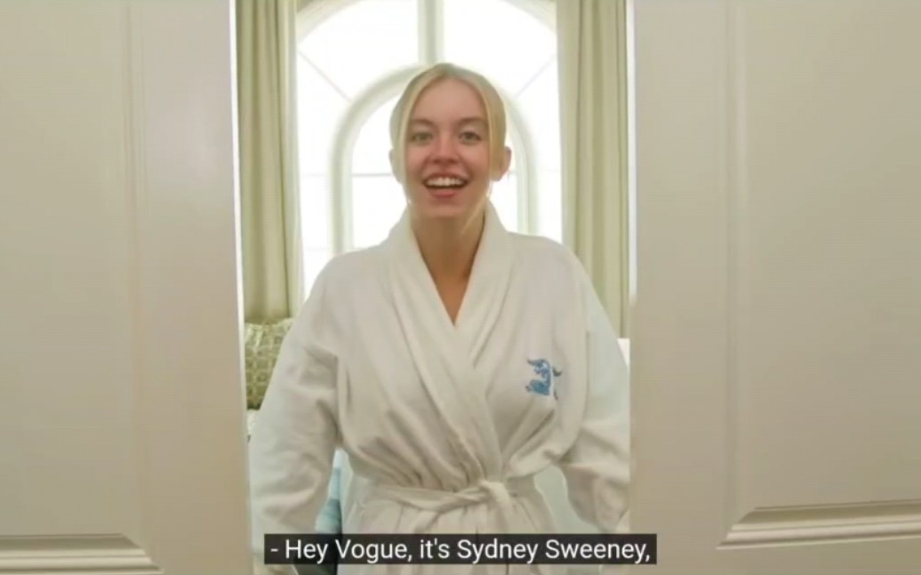 [图]【英字】Vogue|Sydney Sweeney getting feady for the premiere of the White Lotus