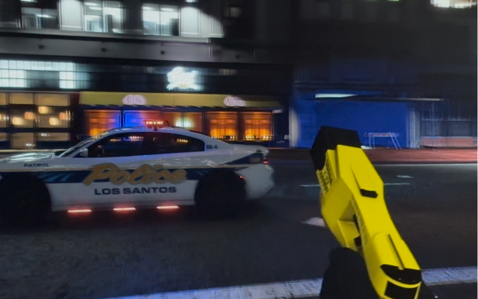 内哥又被美警电立正了