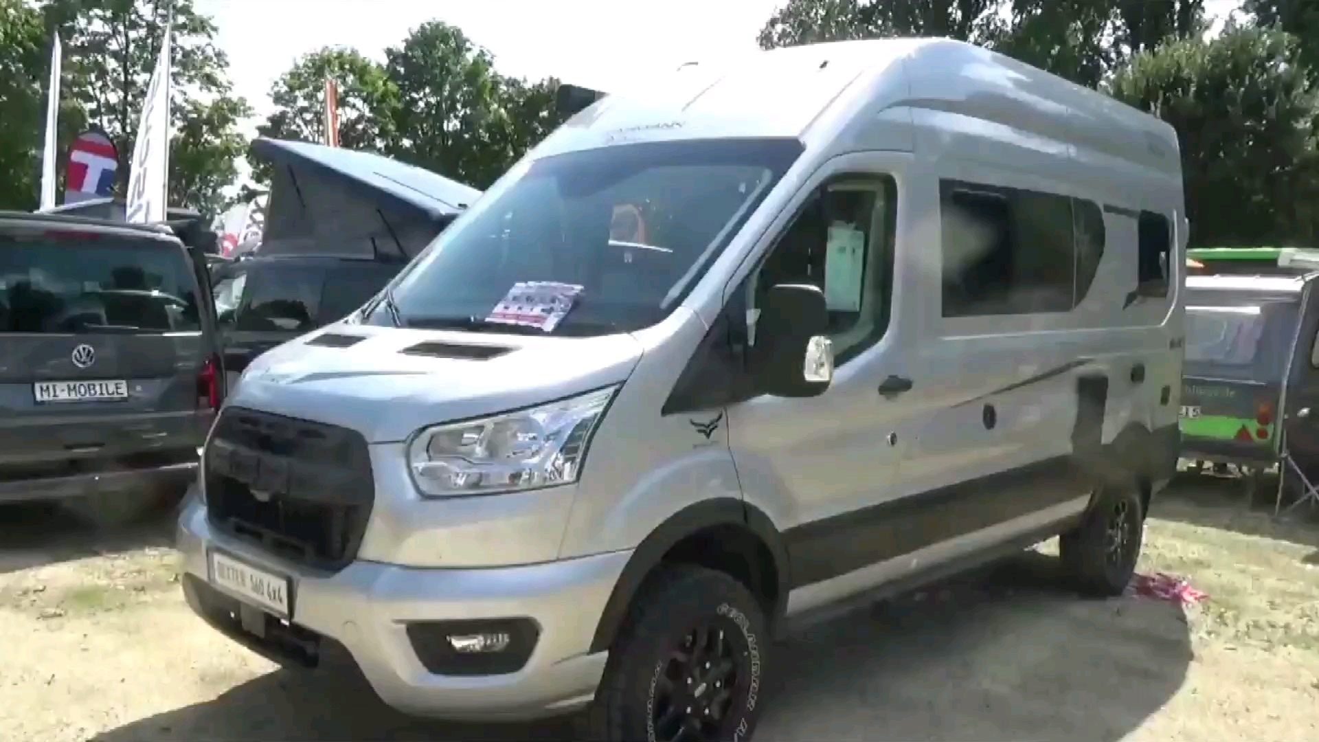 2023款福特全顺德克斯特560 4x4房车 外观和内饰