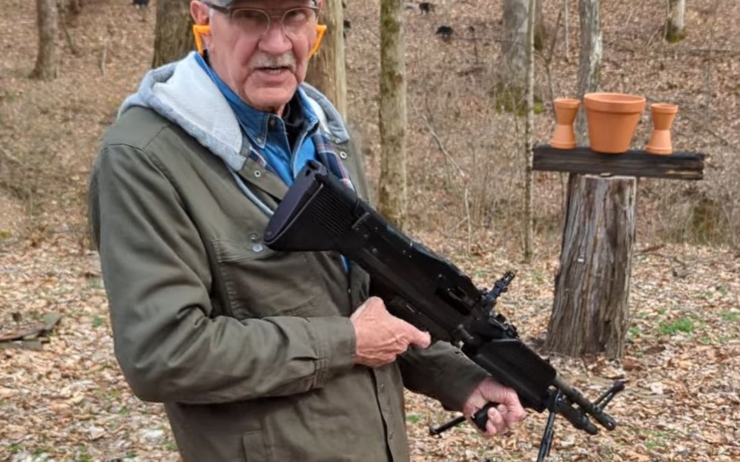 【hickok45】老爷子试射m60e4机枪