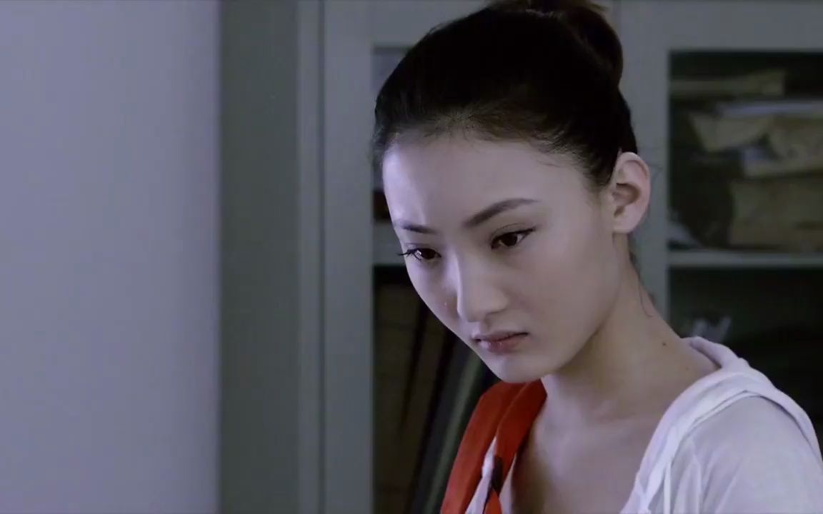 谎言背后:富婆去健身房,看上实习教练,高价指定让他当私教