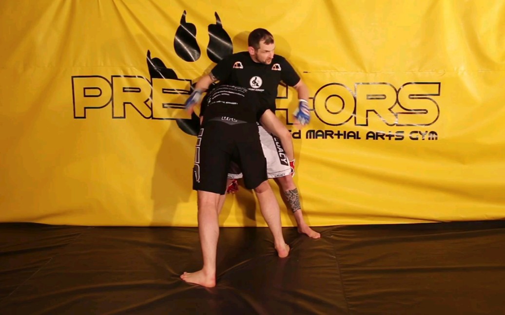 【mma】综合格斗的笼边逃脱抱摔教学 mma escaping the cage fence