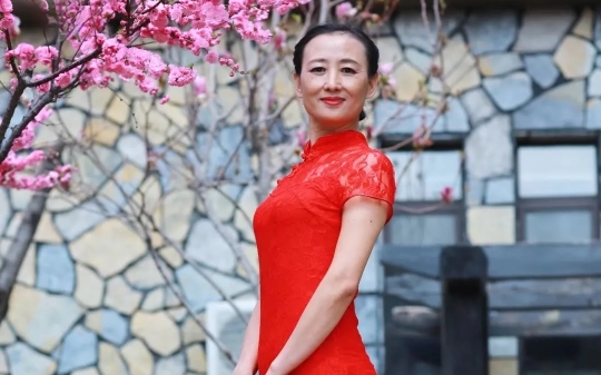 旗袍阿姨攻速拉满