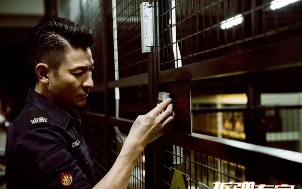 拆弹专家花絮火力全开特辑中文字幕