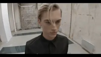 Dominik Sadoch一人演绎6套衣服➕秀场走秀youzhCarlota Barrera 2020秋冬系列