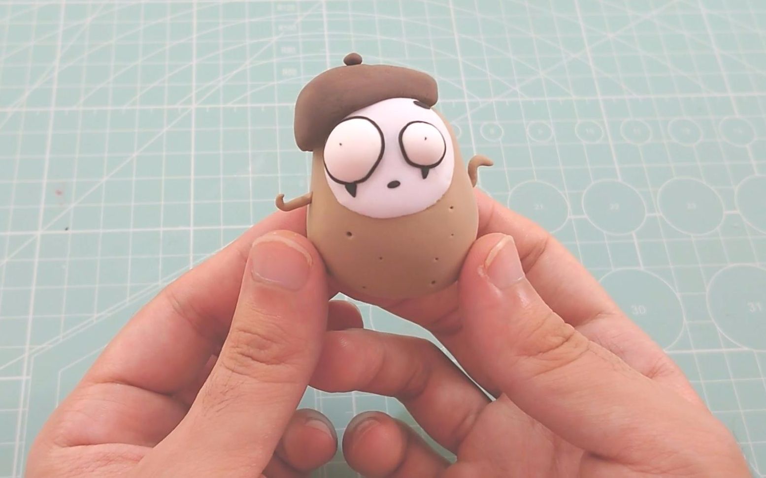 高度还原《植物大战僵尸2》变身茄子,超轻黏土手工艺_哔哩哔哩 (゜-゜