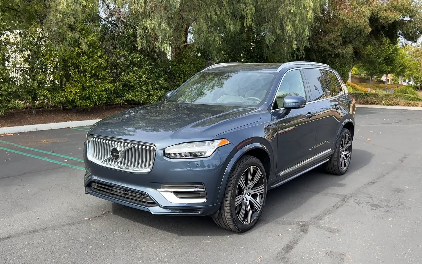 volvoxc90油电混动图片