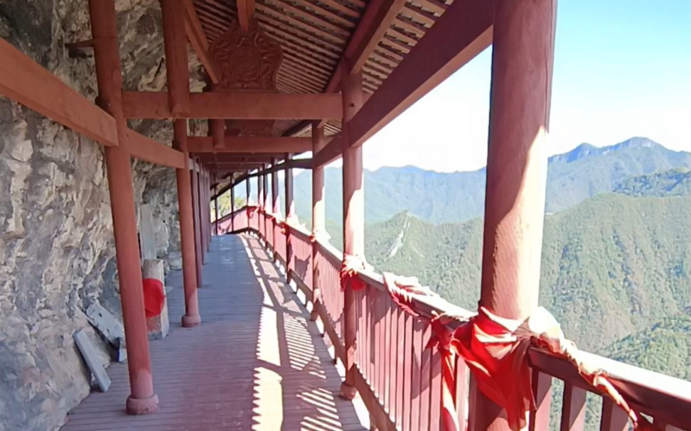 旅记: 打卡南川红庙,建在山顶悬崖上的“悬空寺”,风景独好.哔哩哔哩bilibili