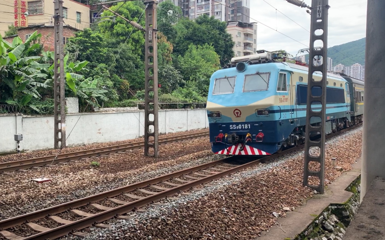ss8-0181担当k325韶关东站接近