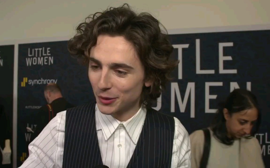 [图]Timothee Chalamet at the "Little Women" premiere